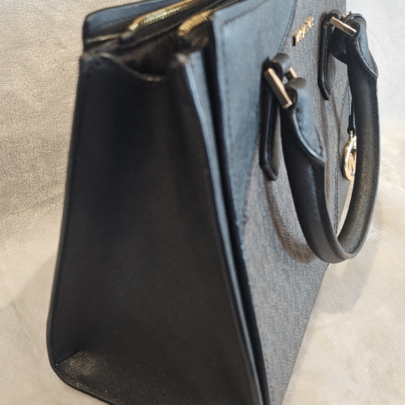 Michael Kors Black and Brown Leather Boots with Matching Bag - Picture 6 of 6